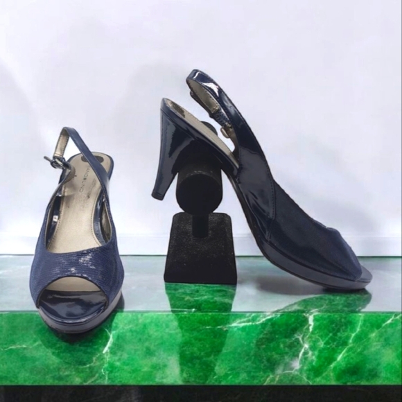 Elegant Bandolino Navy Slingback Heels BDMORVEN Sz 10 - Picture 1 of 8